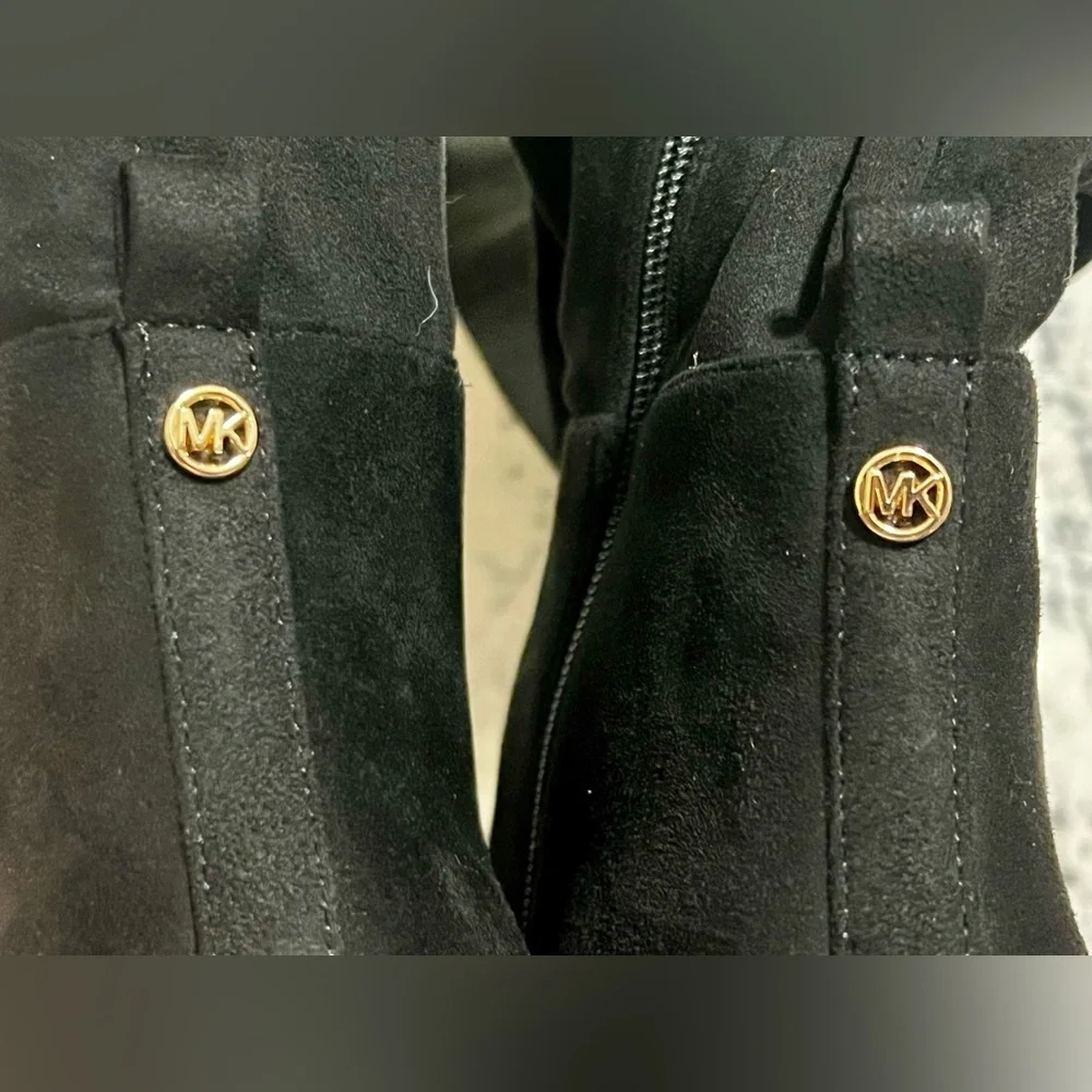 NEW Michael Kors Braden Women's Suede Zip Up Knee high boots - Black Size 9